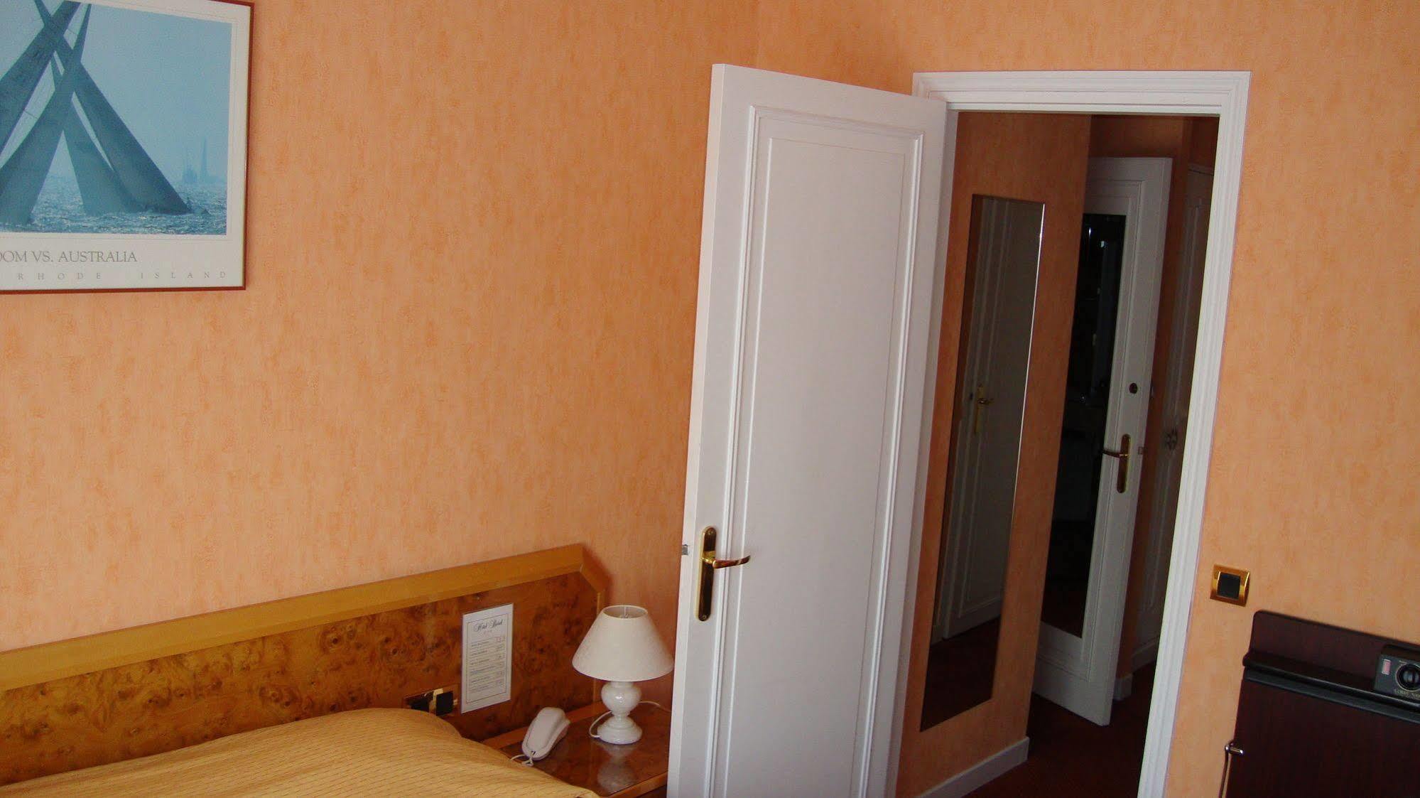 Borel Hotel